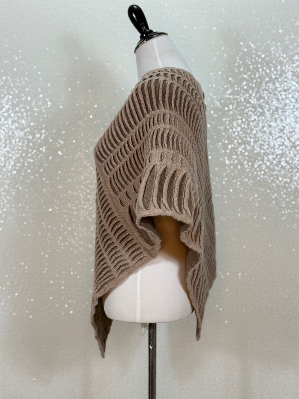 McConnell Merino Wool Poncho Cape Open Knit V Neck Irish Sweater Wrap Textured - Picture 9 of 16
